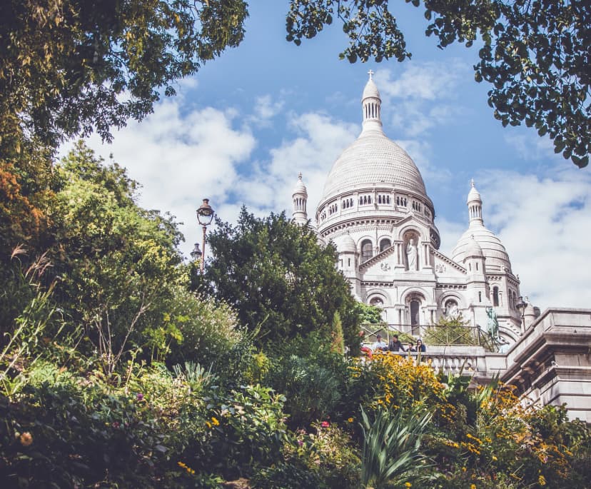Vue de la basilique du Sacré-Cœur pendant un séjour linguistique à Paris